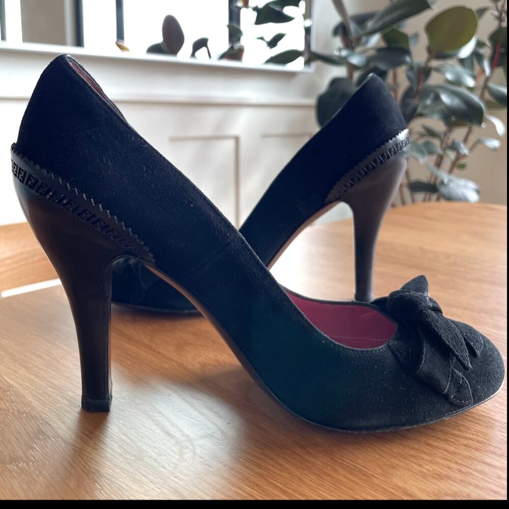 Vintage FENDI Black Suede Heels - Size 36 (US 6) - Excellent Condition